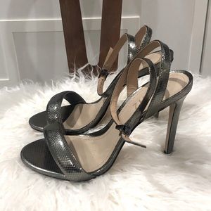 💥 SCHUTZ Metallic Silver Embossed Leather Heels Sz 36.5